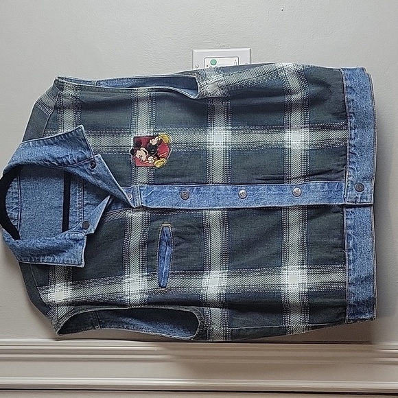 Vintage Walt Disney Mickeys Travelers Club Denim Reversible Vest-Size Large - Picture 1 of 17